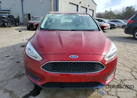 2015 Ford Focus Se z USA, uszkodzony, nr VIN 1FADP3F28FL259517